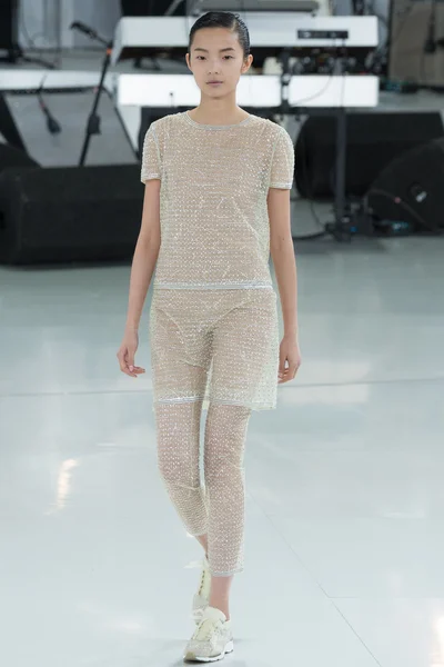 Look 30
